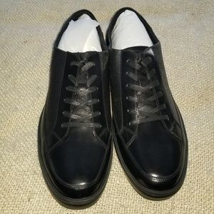 NEW Kenneth Cole Leather Sneaker - Size 13